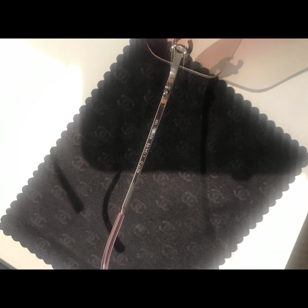 Like New💓 Chanel Sunglasses! Authentic ! - Picture 13 of 14